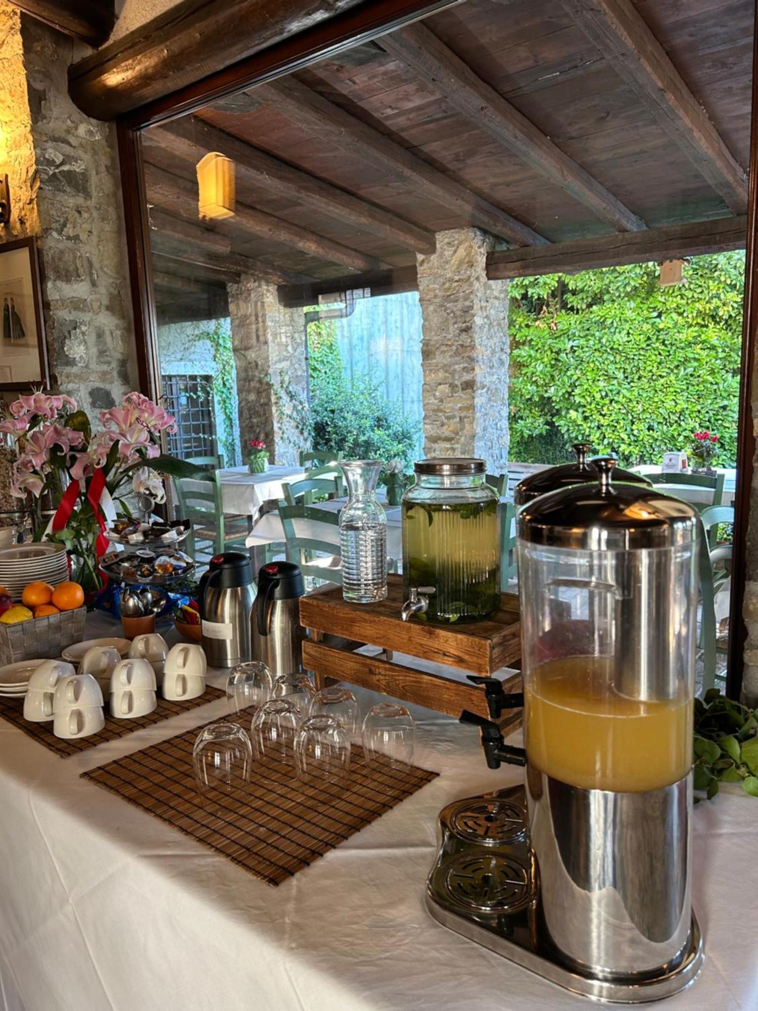 Hotel Conti Formentini San Floriano del Collio Bagian luar foto